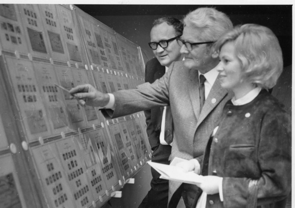 von links: Dr. Arno Debo, Franz Pfenninger, Maria Brettl, 1972.jpg
