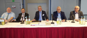 Der neugewählte Vorstand: Gunnar Gruber, Josef Bauer, Christian Geigle, Dr. Peter Provinsky, Peter Sem (v. l. n. r.) (Foto: Wilhelm van Loo)